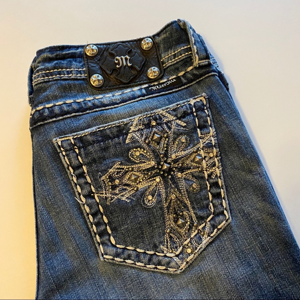 🌟Miss Me🌟Embellished Cross Bootcut Jeans 30